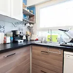 Superb Bright Apt With Patio