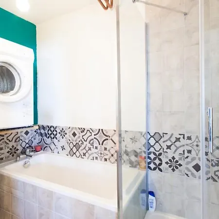 Appartamento Superb Bright Apt With Patio Parigi
