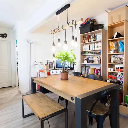 Superb Bright Apt With Patio Paris